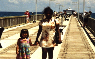 auf einem Pier an der Deerfield-Beach